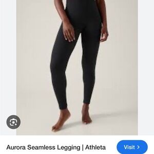 Women’s SMALL Athleta -Aurora tight legging